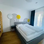 Apstay Prime I Parking Option I Self Check-in 3*